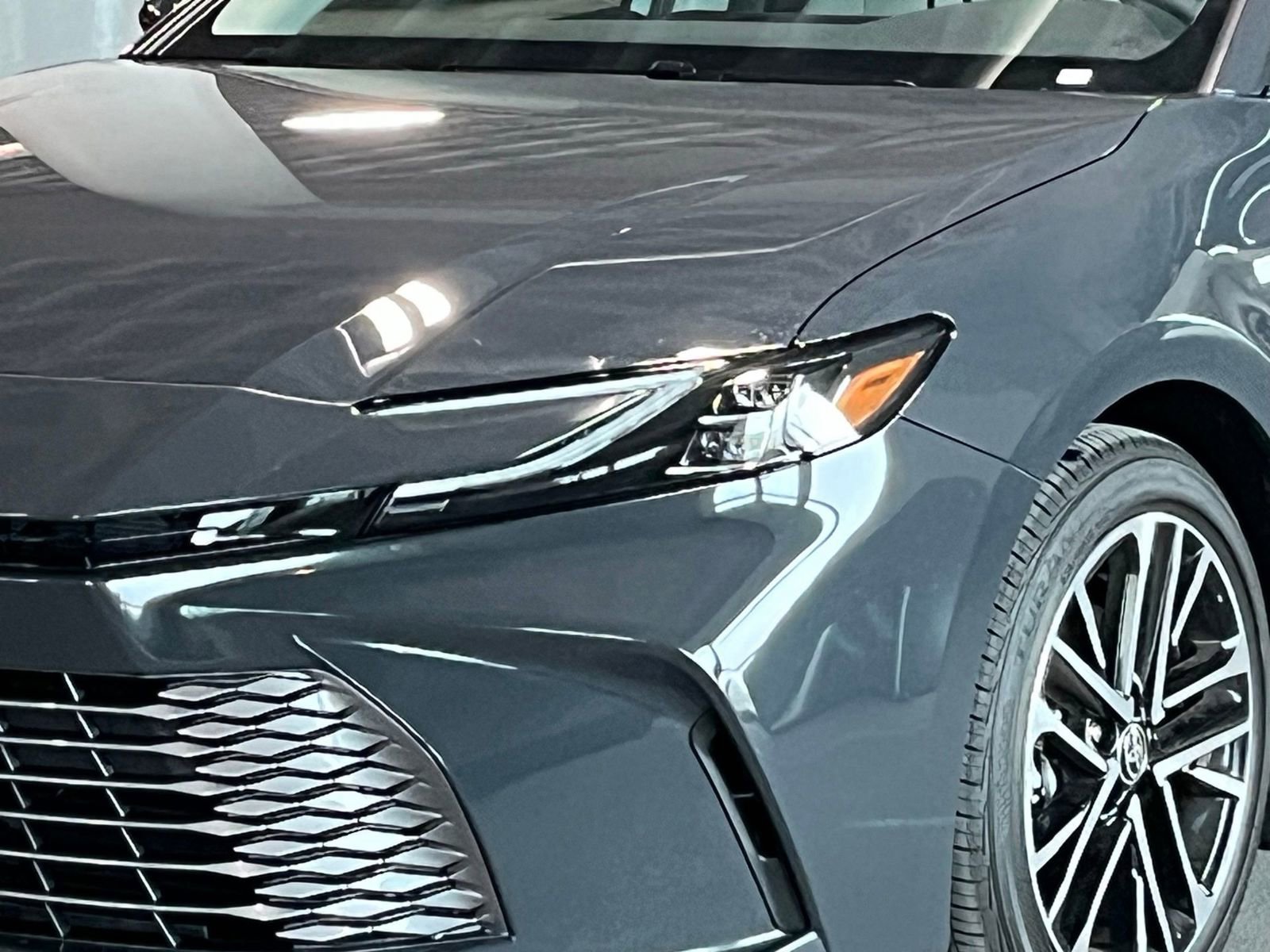 Used 2026 Toyota Camry XLE FWD image 5
