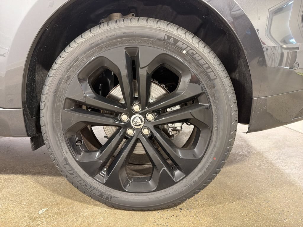 New 2026 Jaguar F-PACE R-Dynamic S AWD/4WD image 30