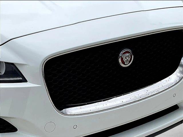Used 2019 Jaguar F-PACE AWD/4WD image 26