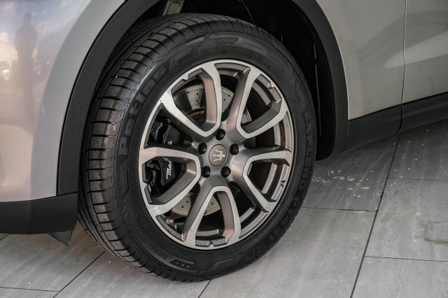 Used 2017 Maserati Levante S image 51