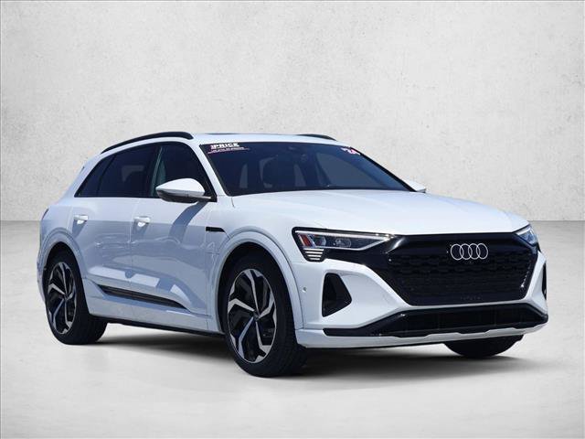 Used 2024 Audi Q8 e-tron Premium Plus w/ Premium Plus Package AWD/4WD image 3