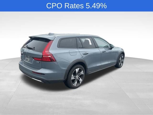 Certified 2024 Volvo V60 B5 Cross Country Plus AWD/4WD image 11