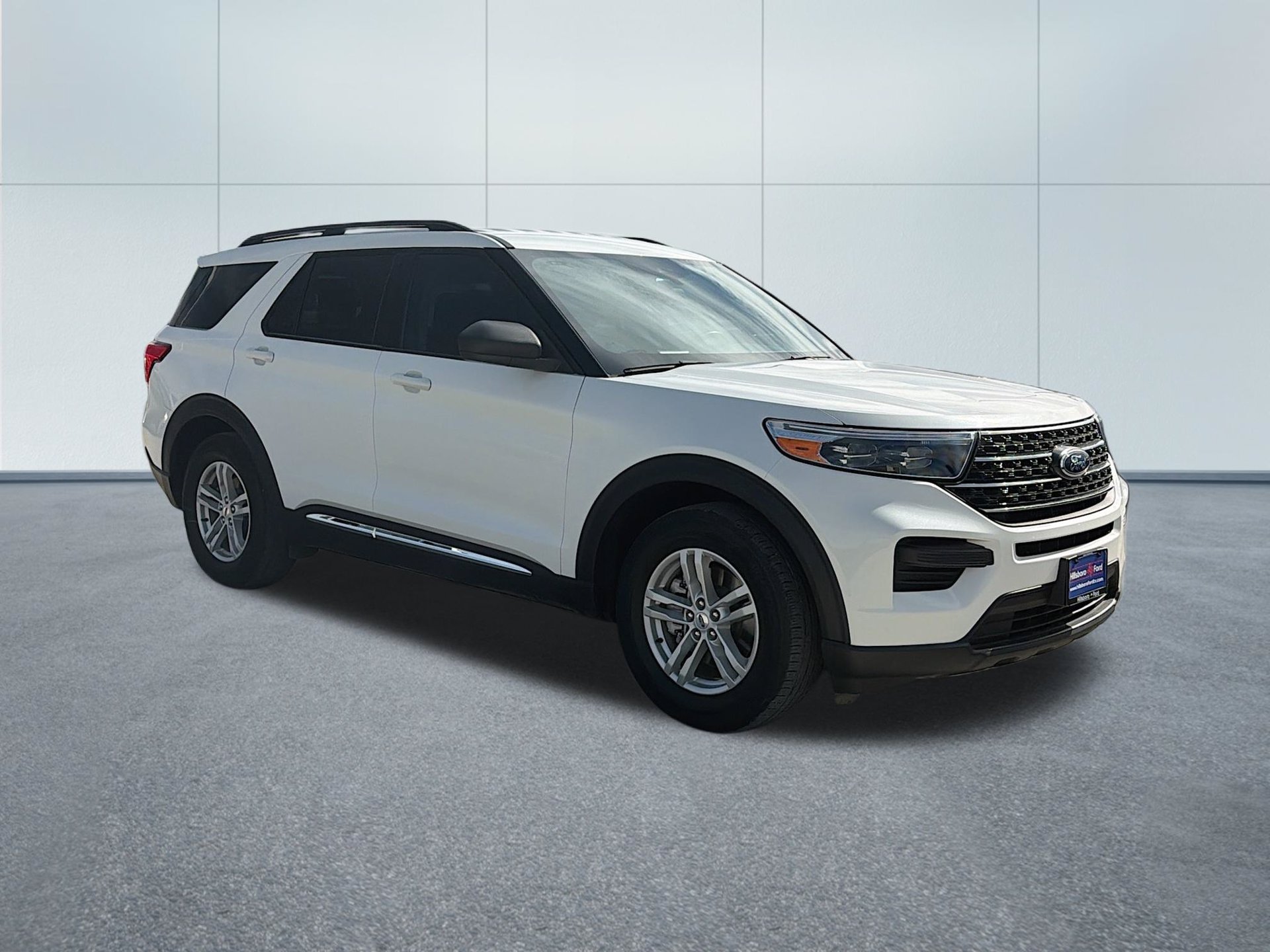 Used 2023 Ford Explorer XLT RWD image 3