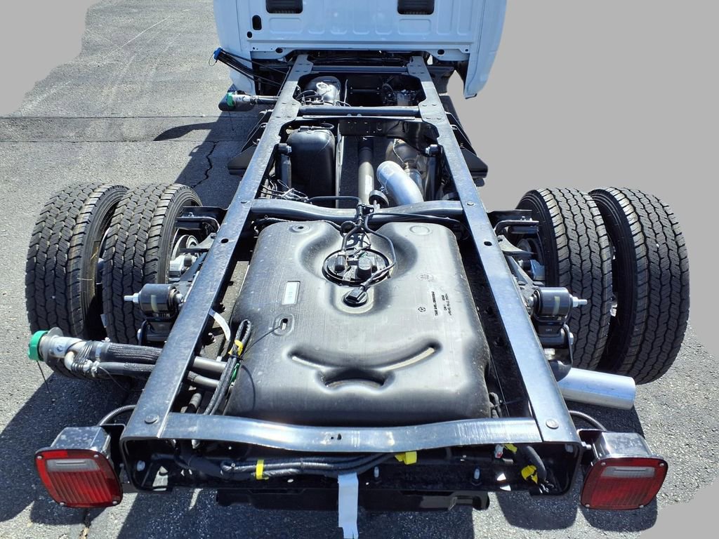 New 2026 RAM 5500 Tradesman AWD/4WD image 25