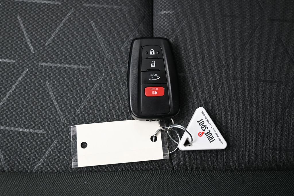 Used 2024 Toyota RAV4 XLE w/ Convenience Package FWD image 30