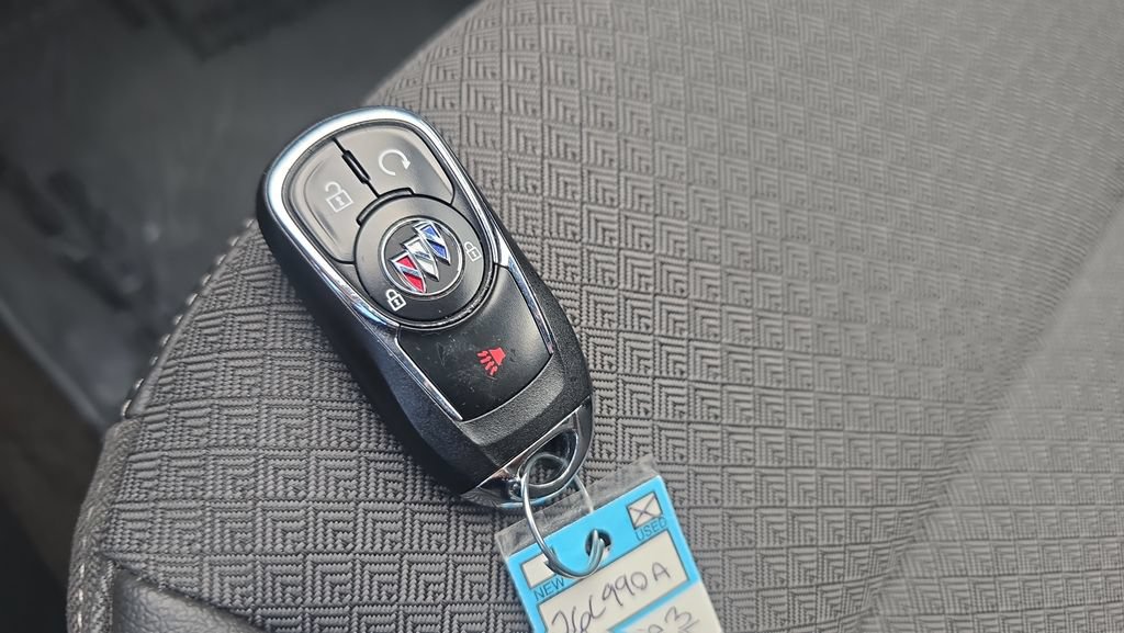 Used 2023 Buick Encore GX Select w/ Safety Package II FWD image 32