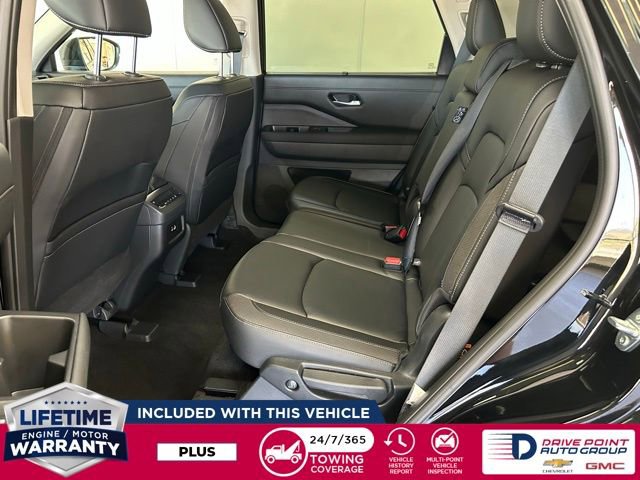 Used 2025 Nissan Pathfinder SL image 24