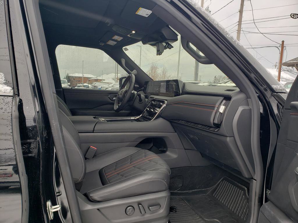 Certified 2025 Nissan Armada PRO-4X w/ Pro-4X Premium Package image 25