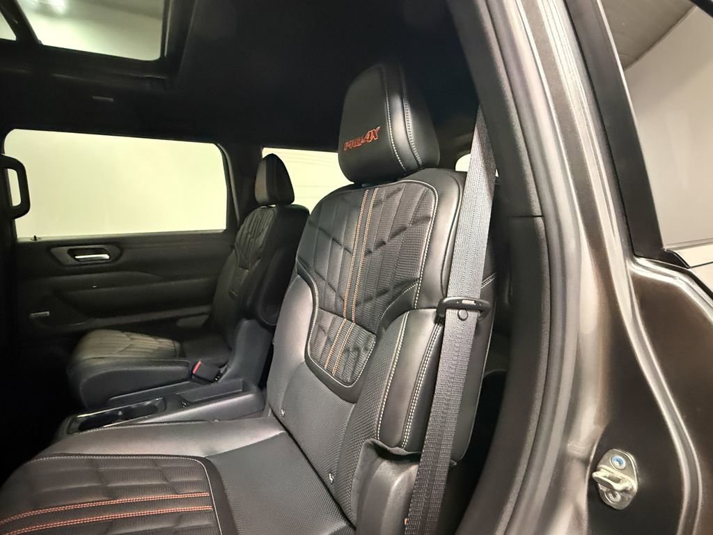 Used 2026 Nissan Armada PRO-4X AWD/4WD image 46