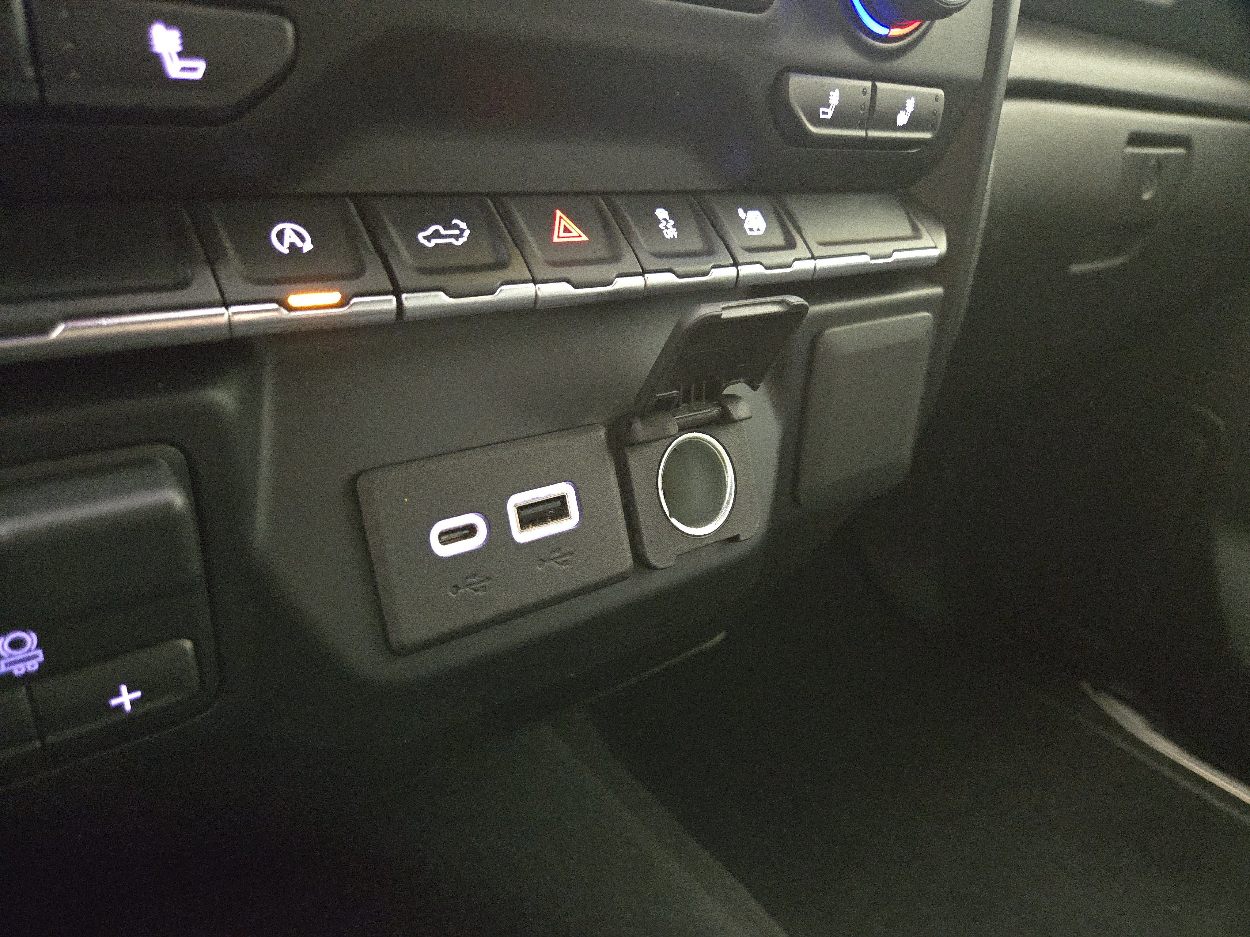 Certified 2021 Chevrolet Silverado 1500 RST w/ LPO, Blackout Package image 26