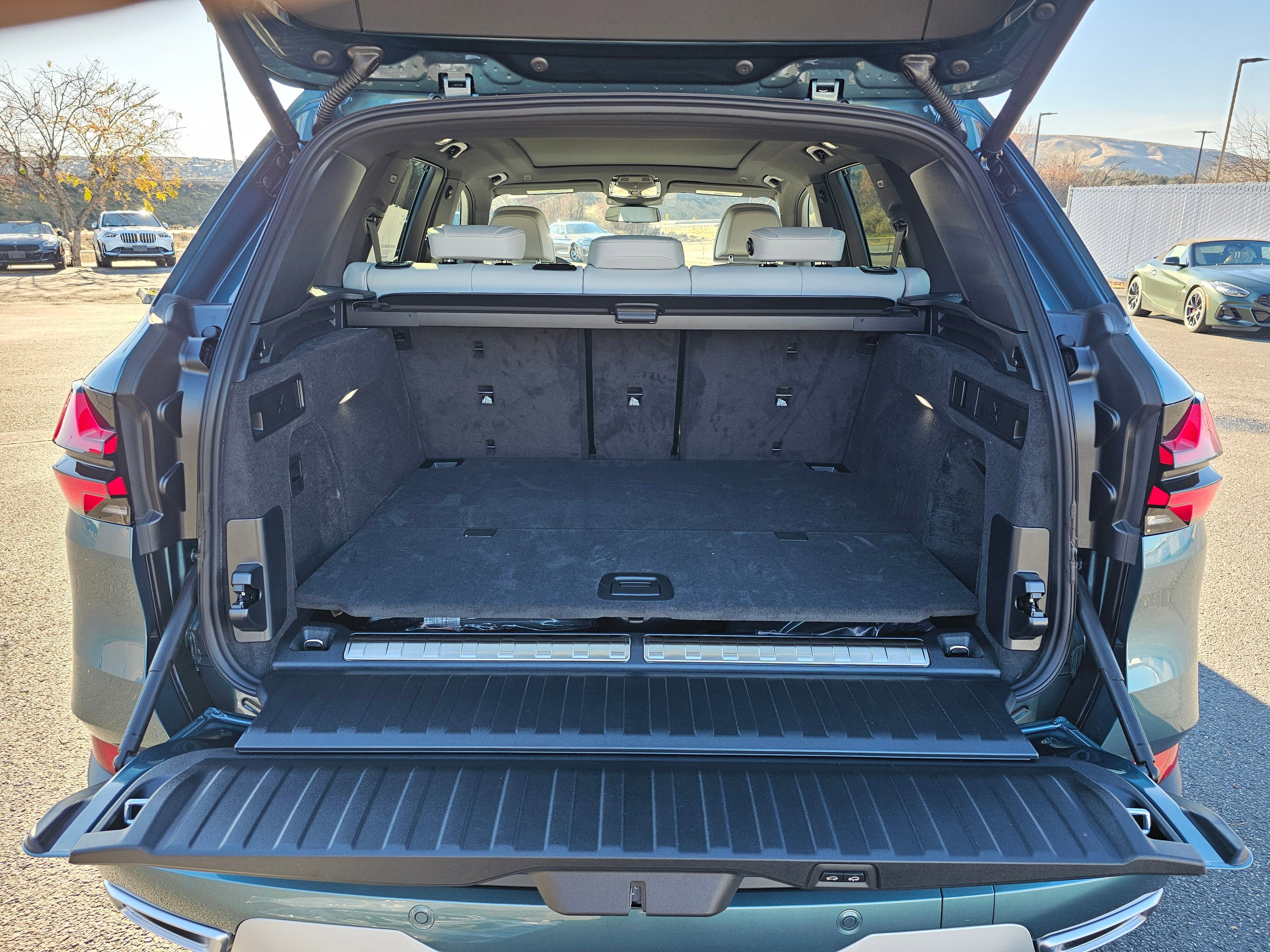 New 2026 BMW X5 xDrive50e w/ Executive Package image 30