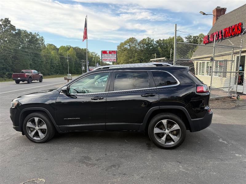 Used 2019 Jeep Cherokee Limited image 2