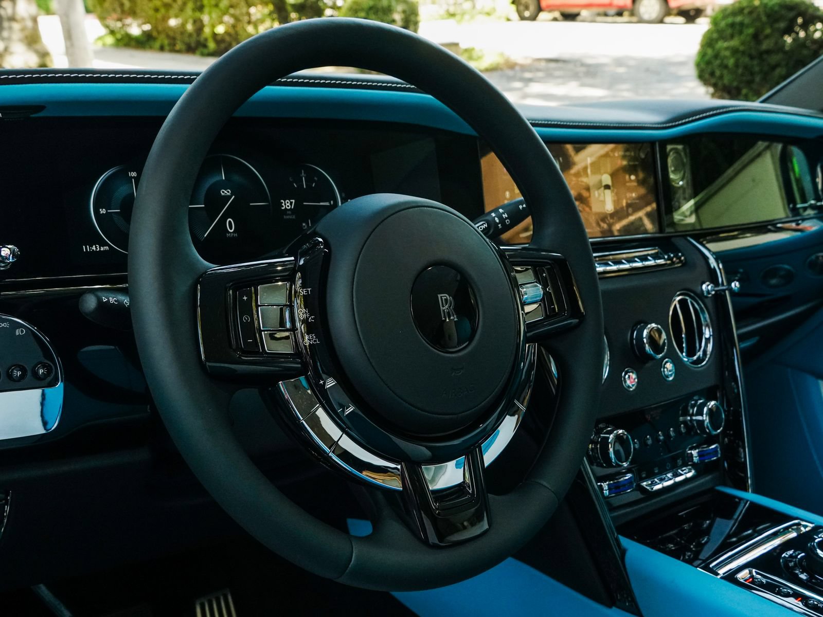 New 2027 Rolls-Royce Cullinan Black Badge AWD/4WD image 22