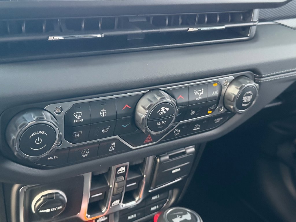 New 2027 Jeep Wrangler Unlimited Sahara AWD/4WD image 17