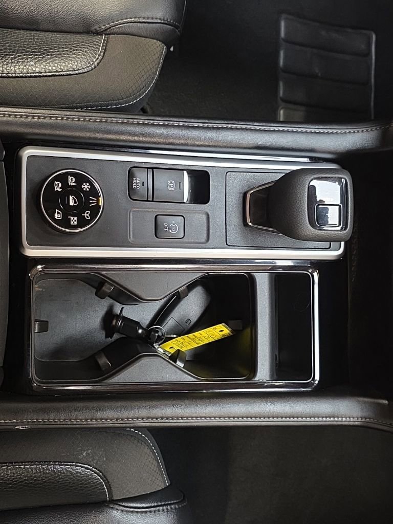 Used 2023 Nissan Pathfinder SL image 22