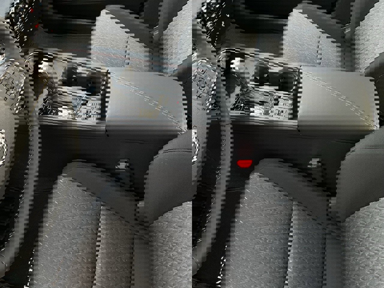 New 2026 Nissan Sentra SV image 32