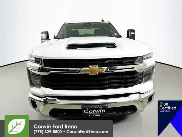 Used 2024 Chevrolet Silverado 2500 LT AWD/4WD image 2