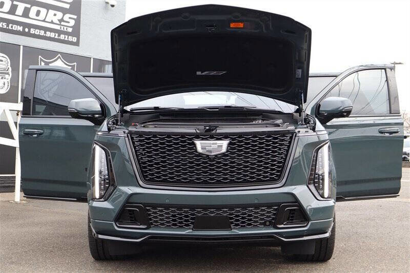 Used 2026 Cadillac Escalade V w/ LPO, ONYX Package image 43