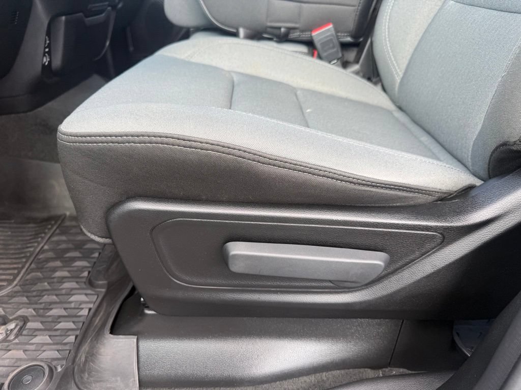 Used 2022 RAM 1500 Big Horn AWD/4WD image 13