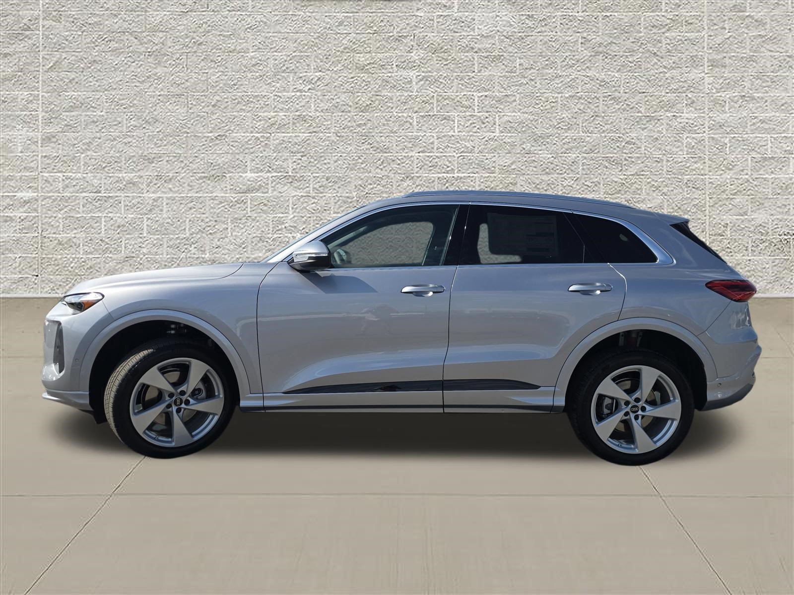 New 2026 Audi Q5 Premium Plus AWD/4WD image 4