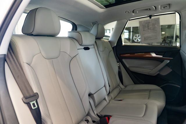 Used 2024 Audi Q5 2.0T Premium Plus w/ Premium Plus Package AWD/4WD image 33