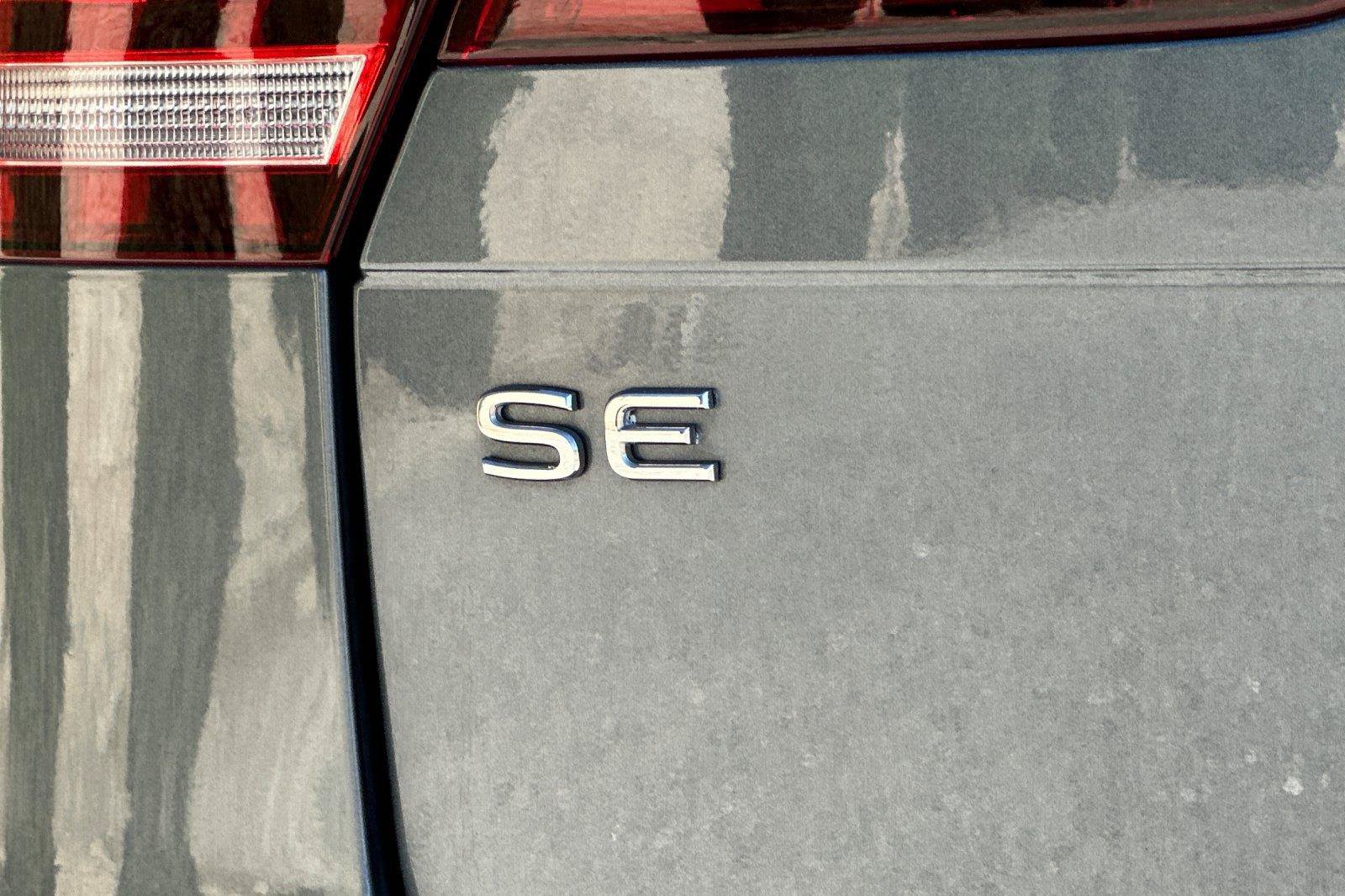 Certified 2023 Volkswagen Tiguan SE FWD image 27