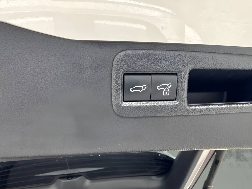 Used 2021 Toyota Venza Limited w/ Advanced Technology Package AWD/4WD image 17