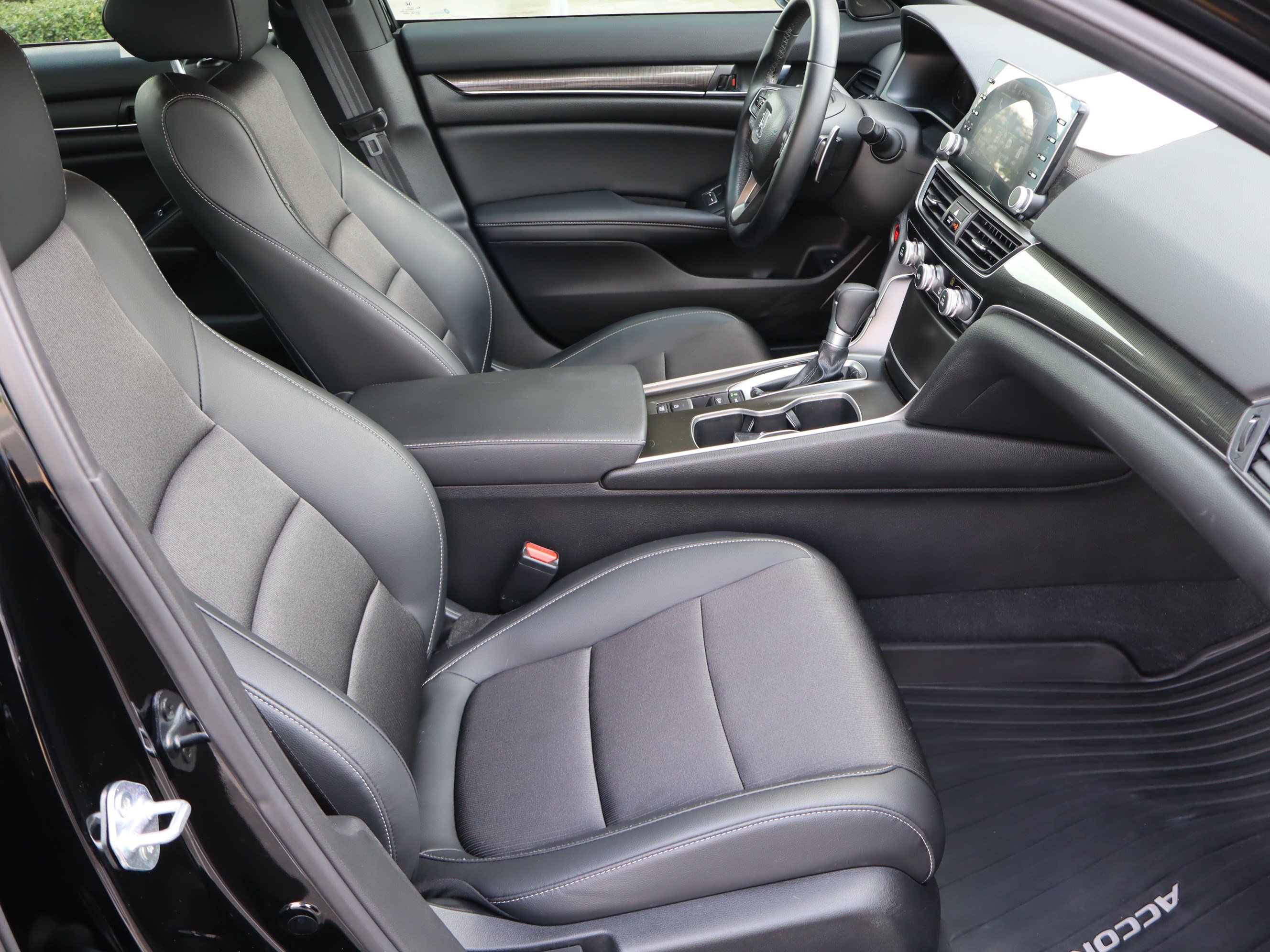 Used 2022 Honda Accord Sport image 36