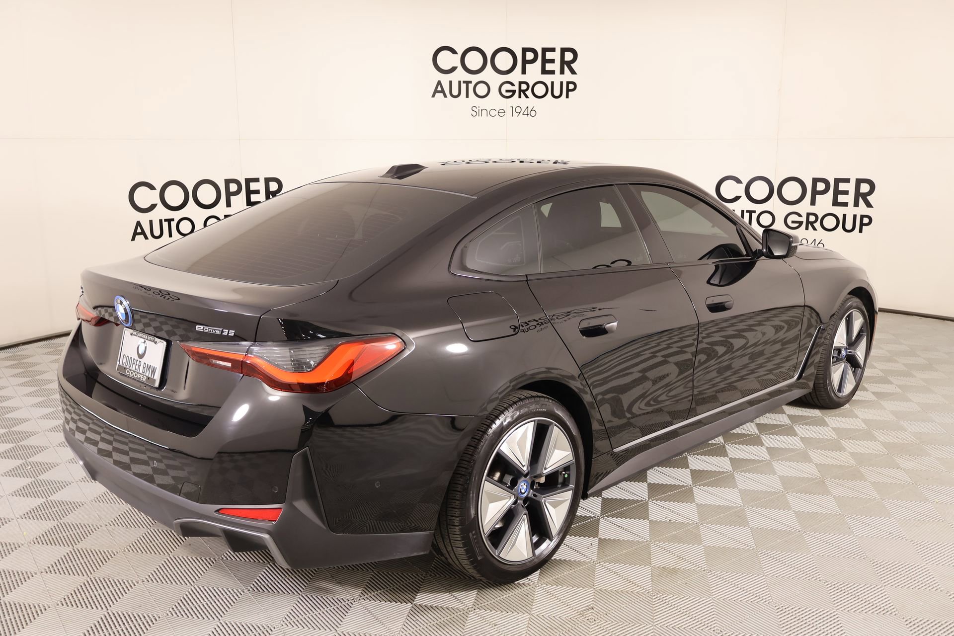 Used 2023 BMW i4 eDrive35 w/ Premium Package image 22