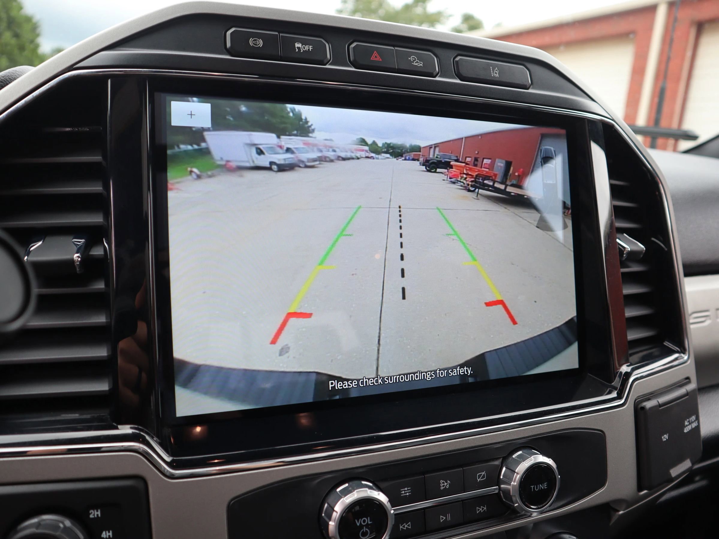 Used 2022 Ford F350 Lariat w/ Tremor Off-Road Package image 17