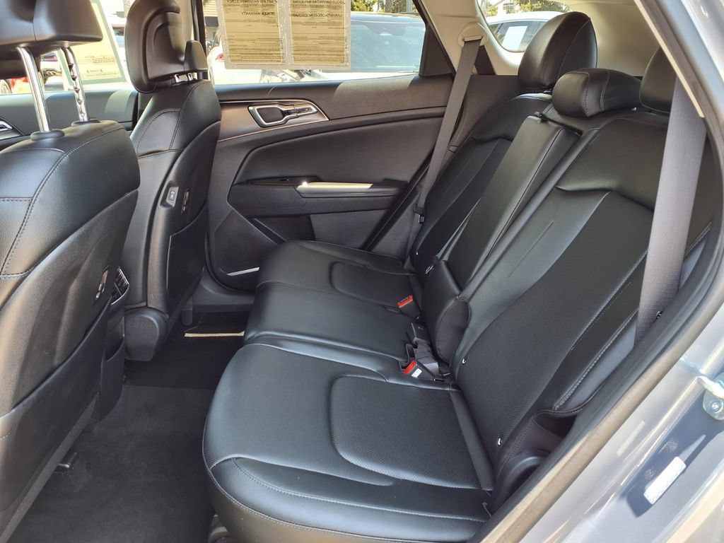 Certified 2024 Kia Sportage EX FWD image 11