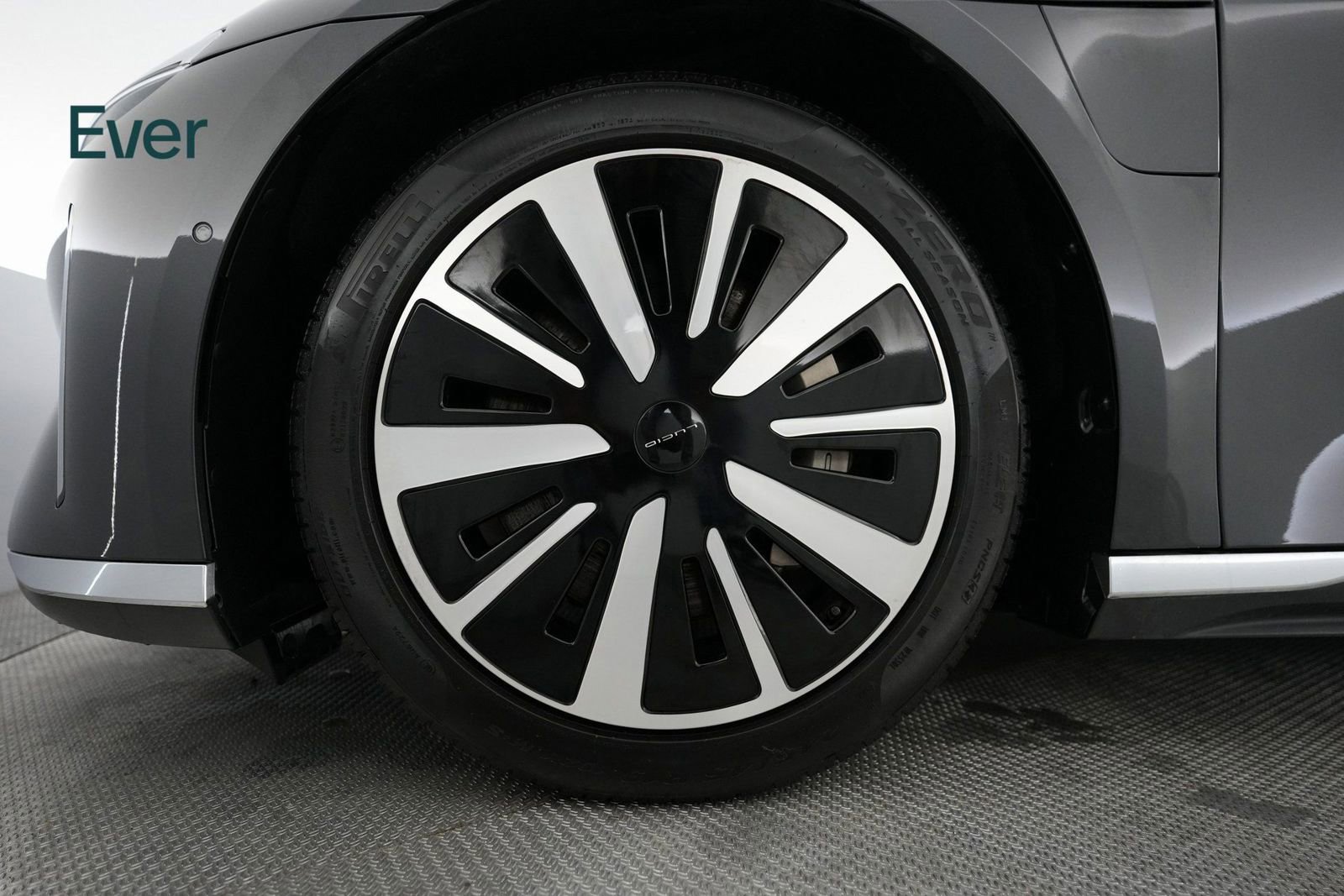 Used 2023 Lucid Air Grand Touring image 19