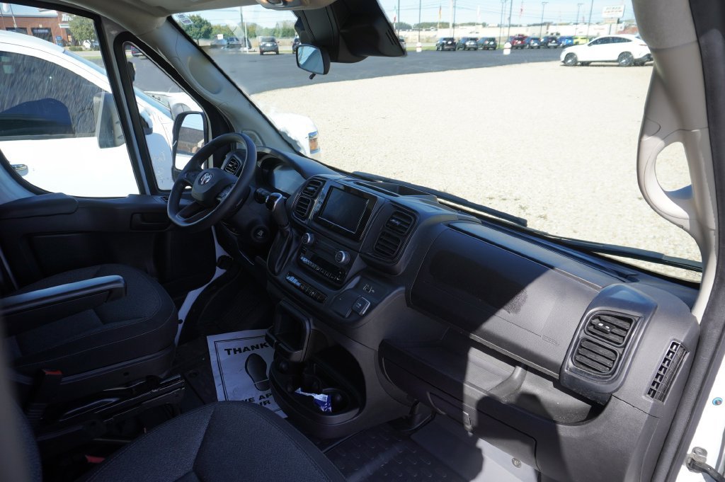 Used 2025 RAM ProMaster 2500 w/ U-Haul Equipment Group FWD image 9