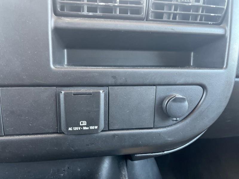 Used 2018 Chevrolet Express 2500 LT w/ LT Preferred Equipment Group image 17