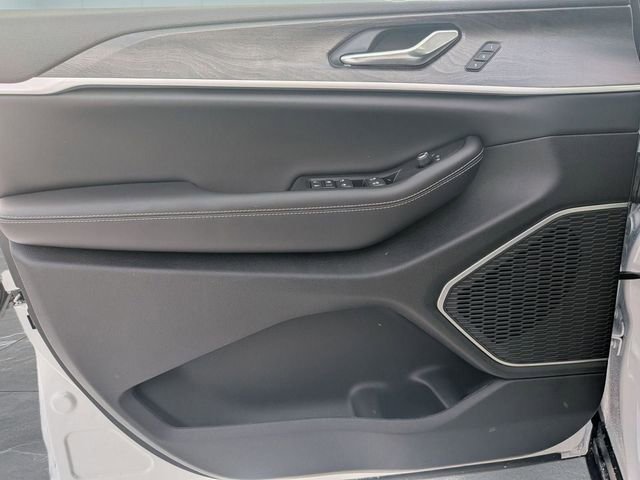 New 2026 Jeep Grand Cherokee Limited AWD/4WD image 15