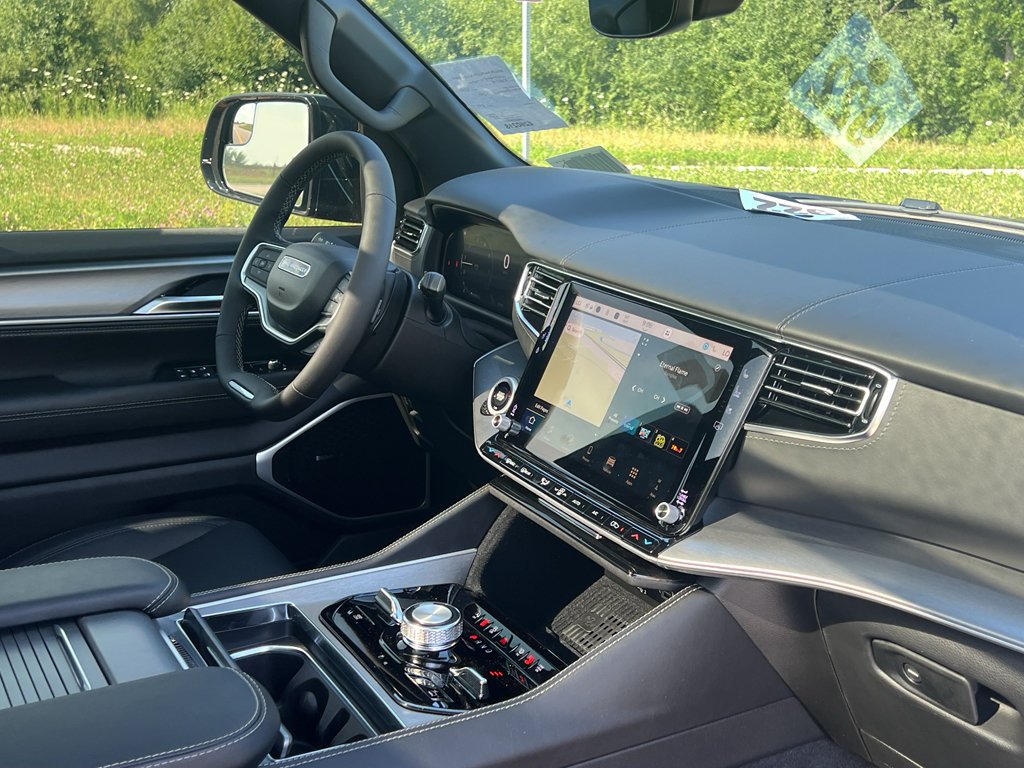 New 2026 Jeep Grand Wagoneer L Limited AWD/4WD image 28