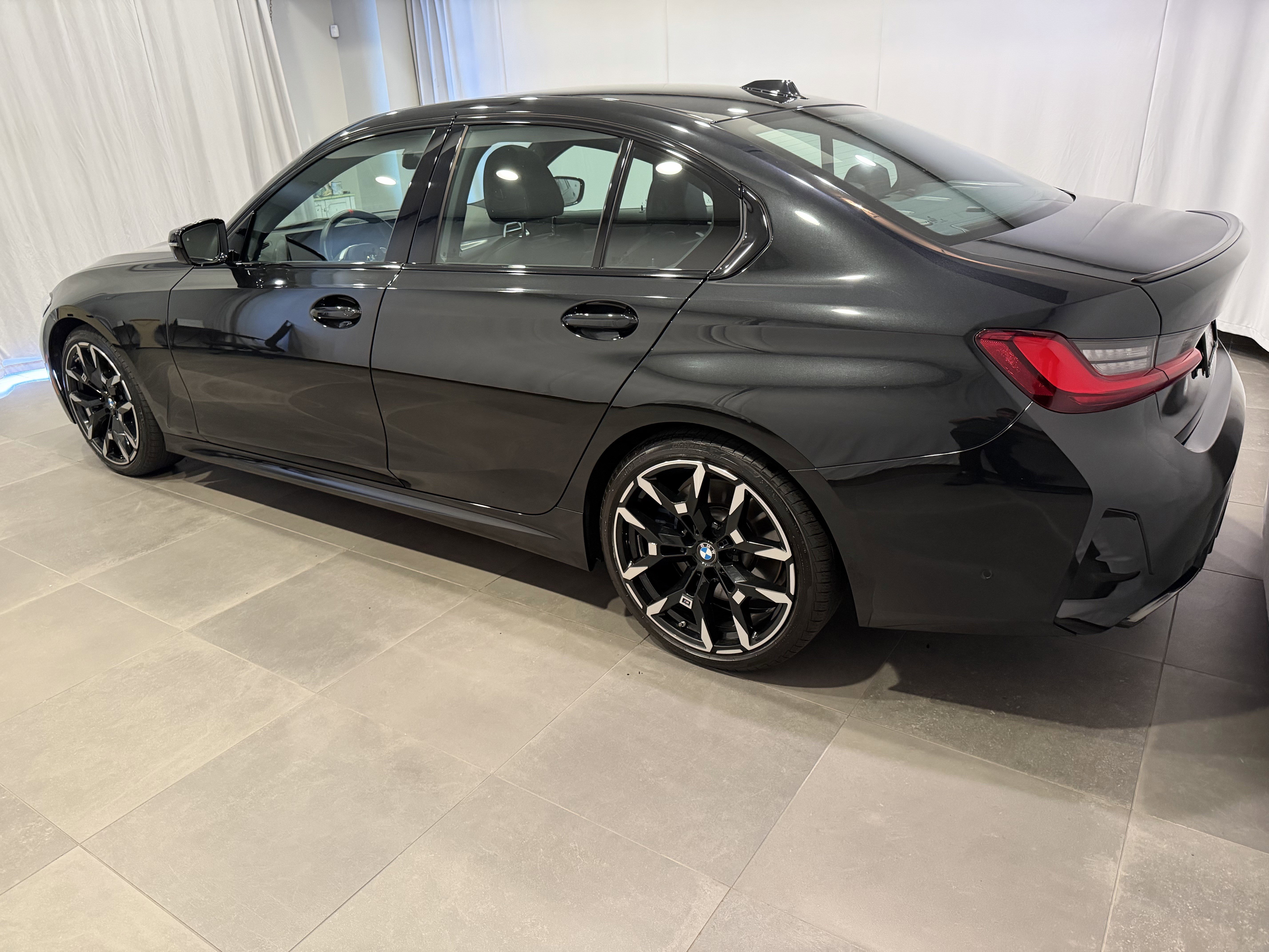 Used 2025 BMW M340i image 4