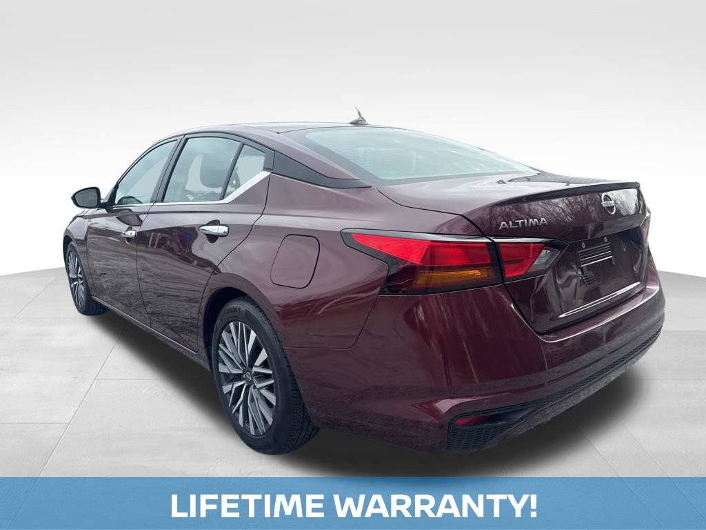 Used 2025 Nissan Altima 2.5 SV image 4