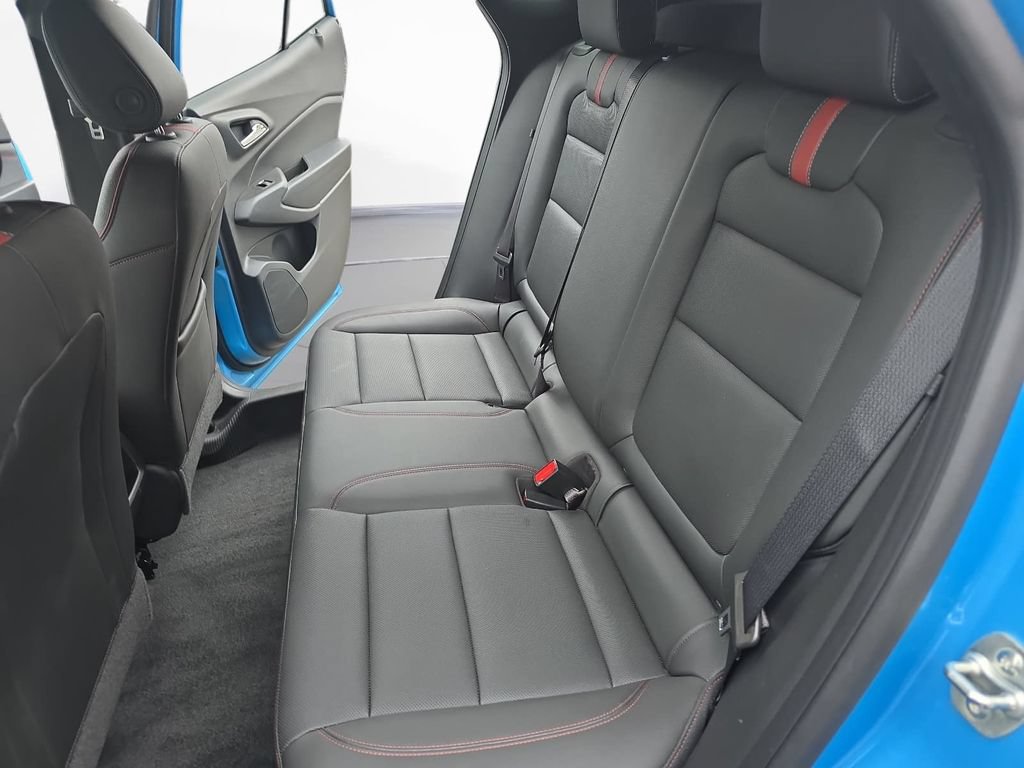 Used 2025 Chevrolet Trax RS w/ Driver Confidence Package FWD image 13