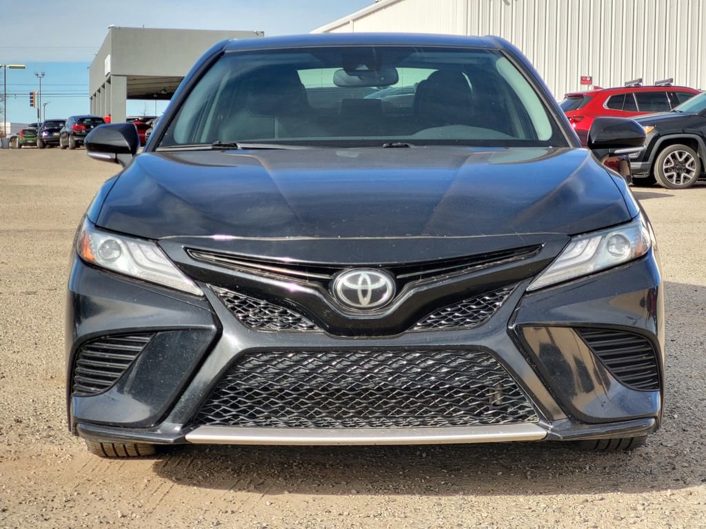 Used 2019 Toyota Camry XSE image 2