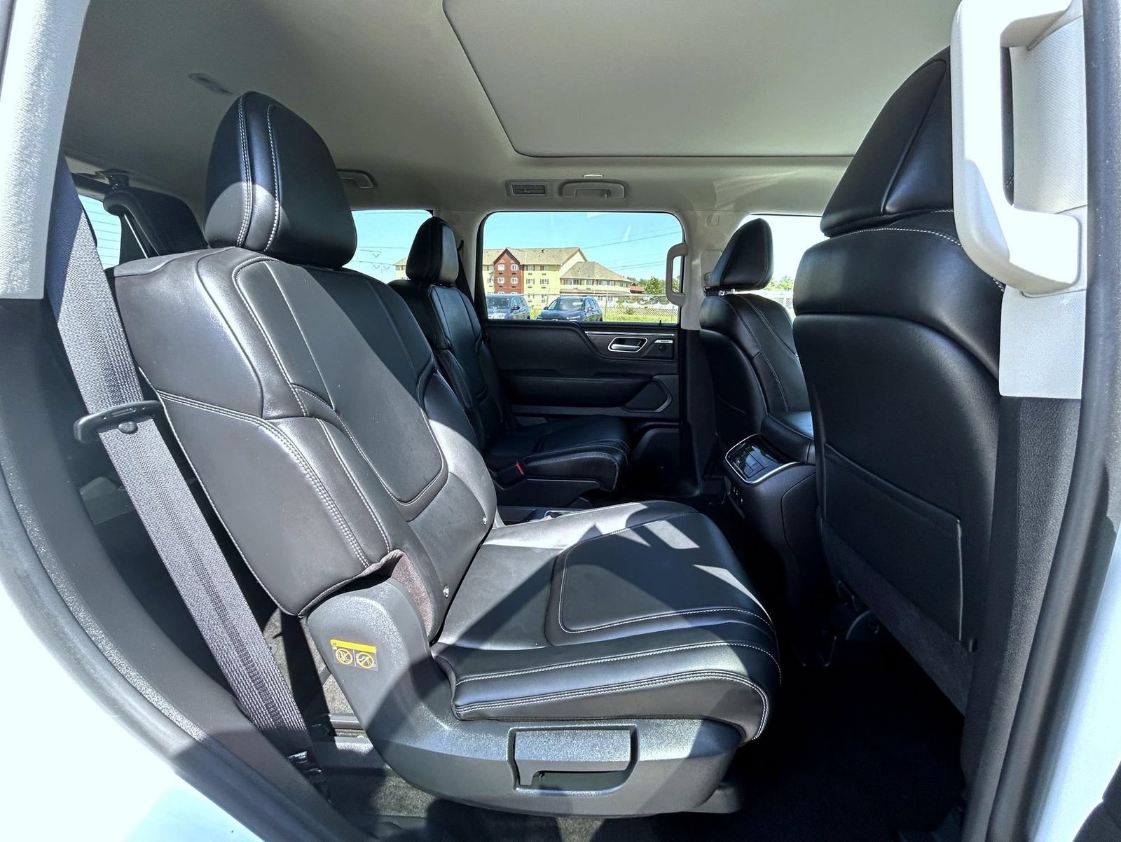 Used 2026 INFINITI QX80 Pure w/ Cargo Package AWD/4WD image 17