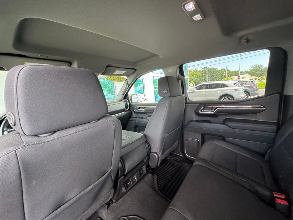 Used 2023 Chevrolet Silverado 1500 LT AWD/4WD image 23
