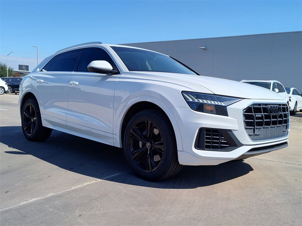 Used 2023 Audi Q8 Premium image 15