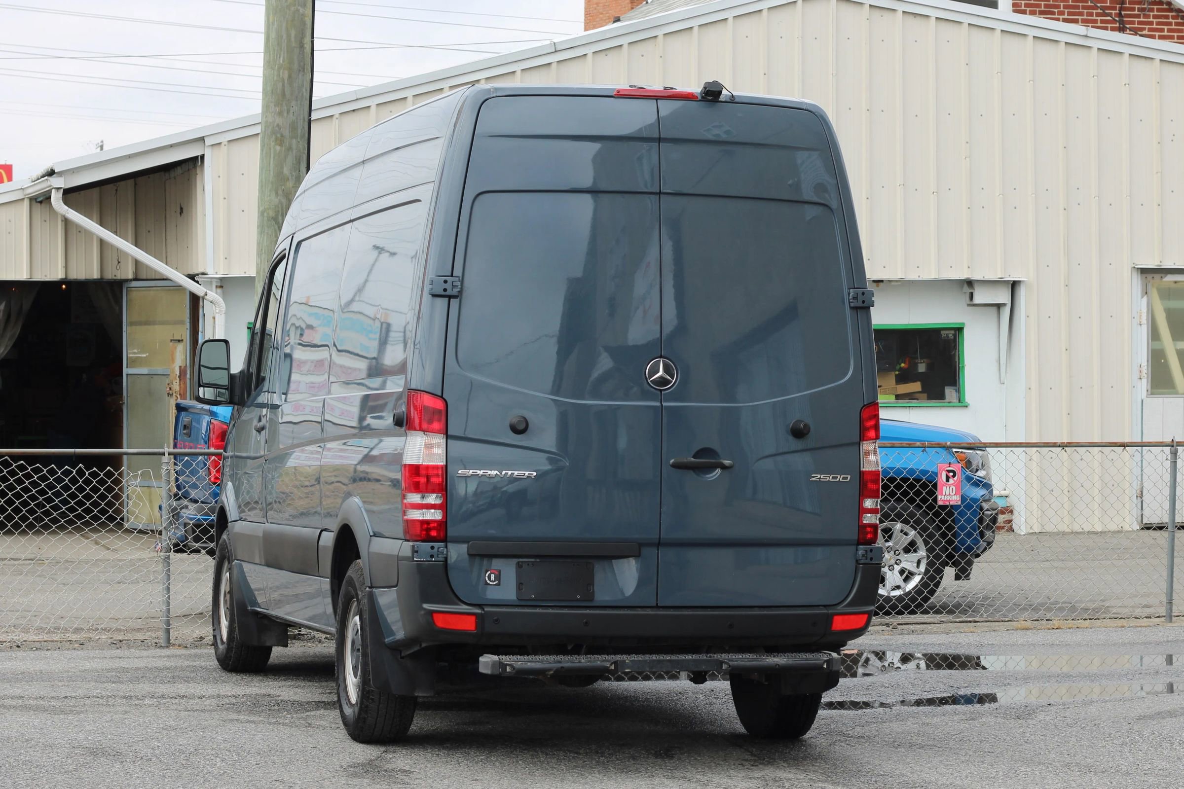 Used 2018 Mercedes-Benz Sprinter 2500 image 5