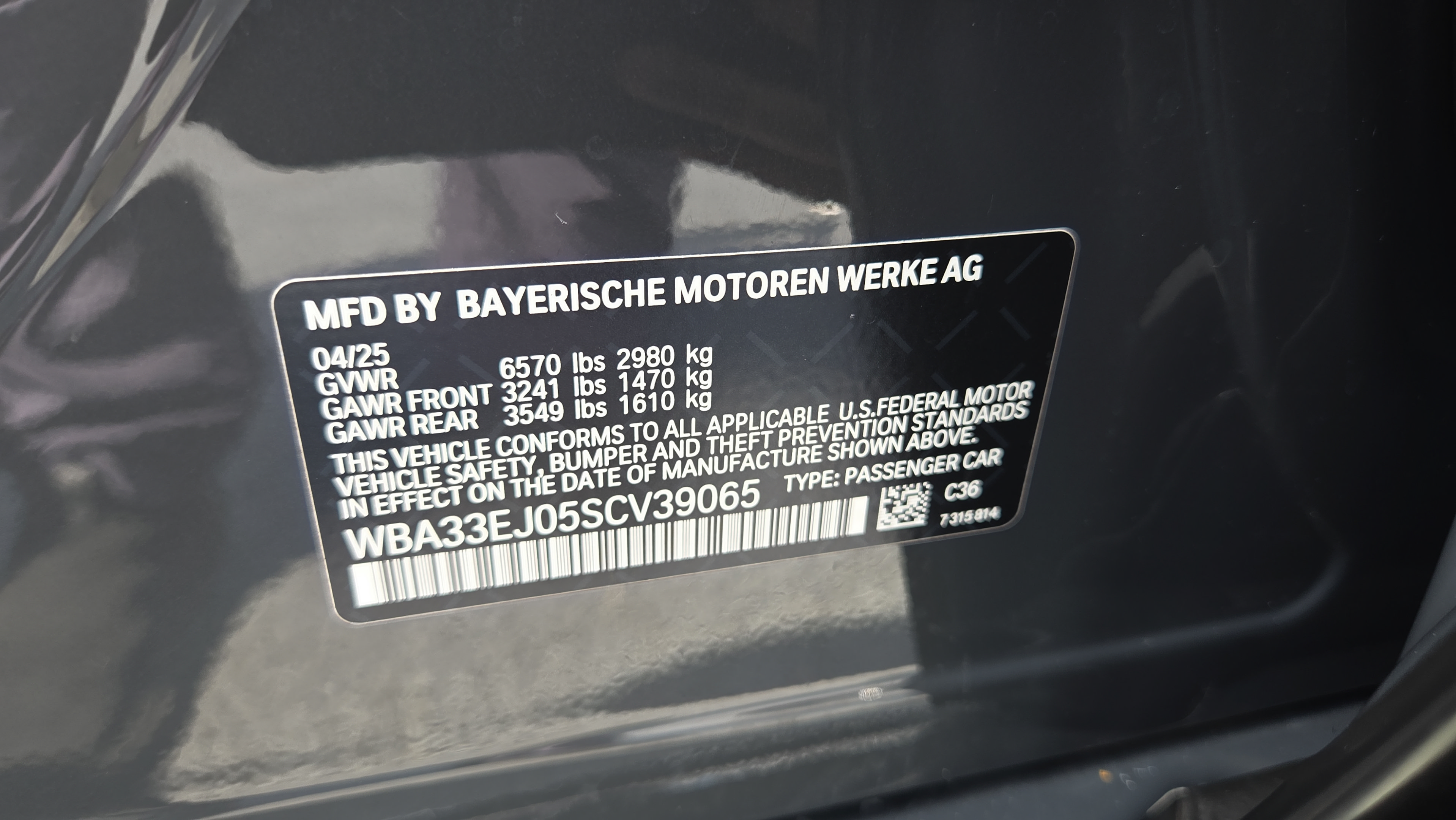 Certified 2025 BMW 760i xDrive w/ Executive Package AWD/4WD image 38