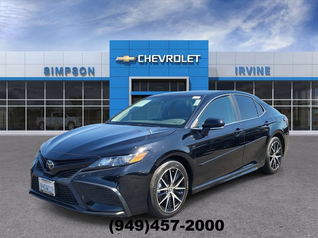 Used 2023 Toyota Camry SE FWD image 4