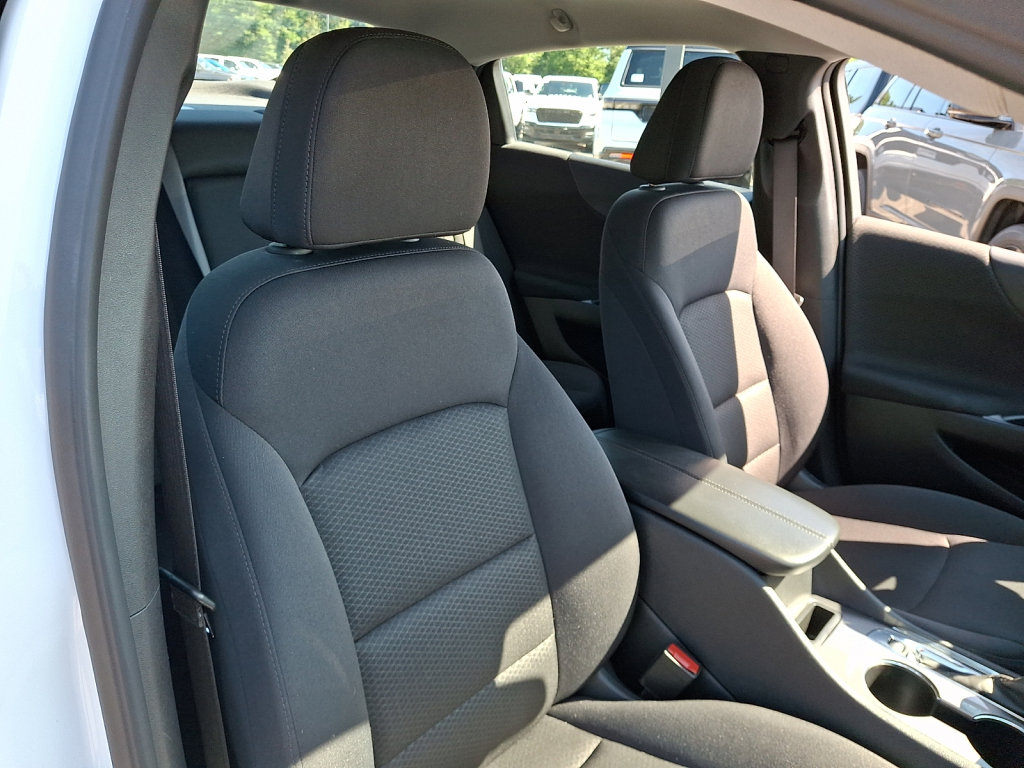 Used 2025 Chevrolet Malibu LT FWD image 13