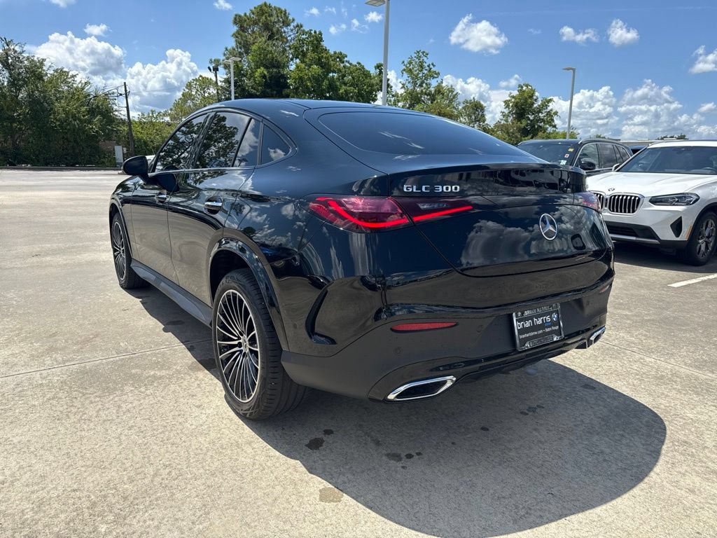 Used 2025 Mercedes-Benz GLC 300 4MATIC image 3