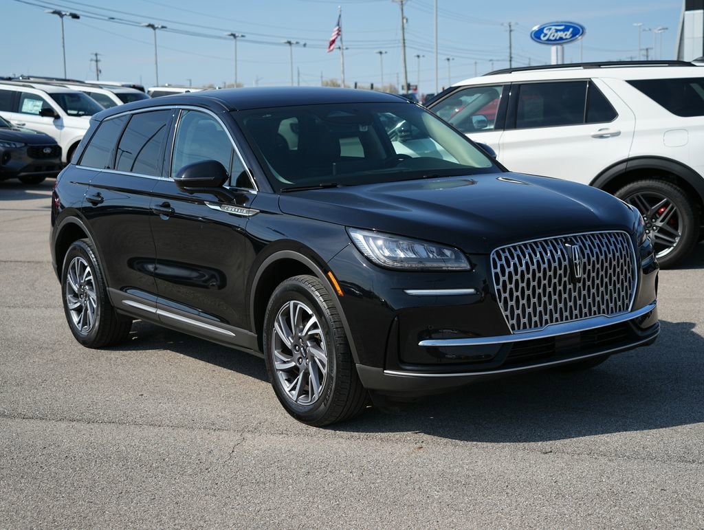 Used 2023 Lincoln Corsair AWD w/ Equipment Group 101A image 3