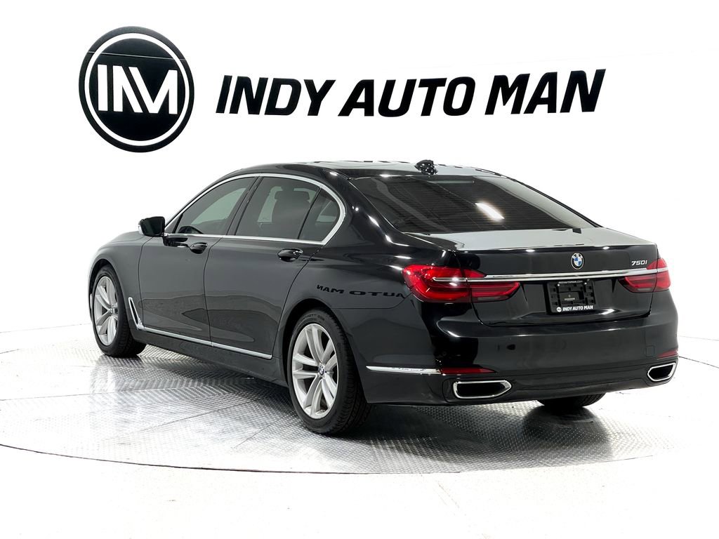 Used 2018 BMW 750i w/ Executive Package RWD image 6
